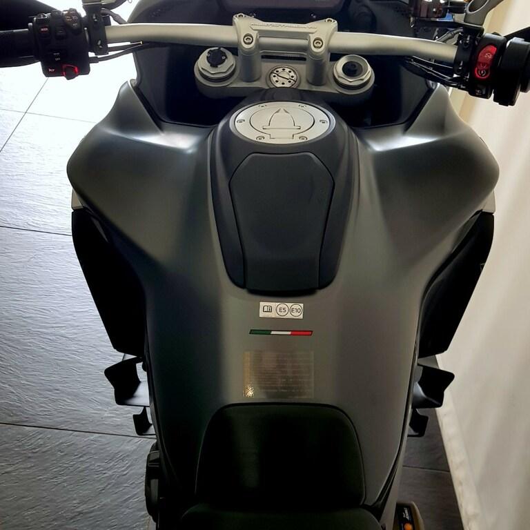 MULTISTRADA V4