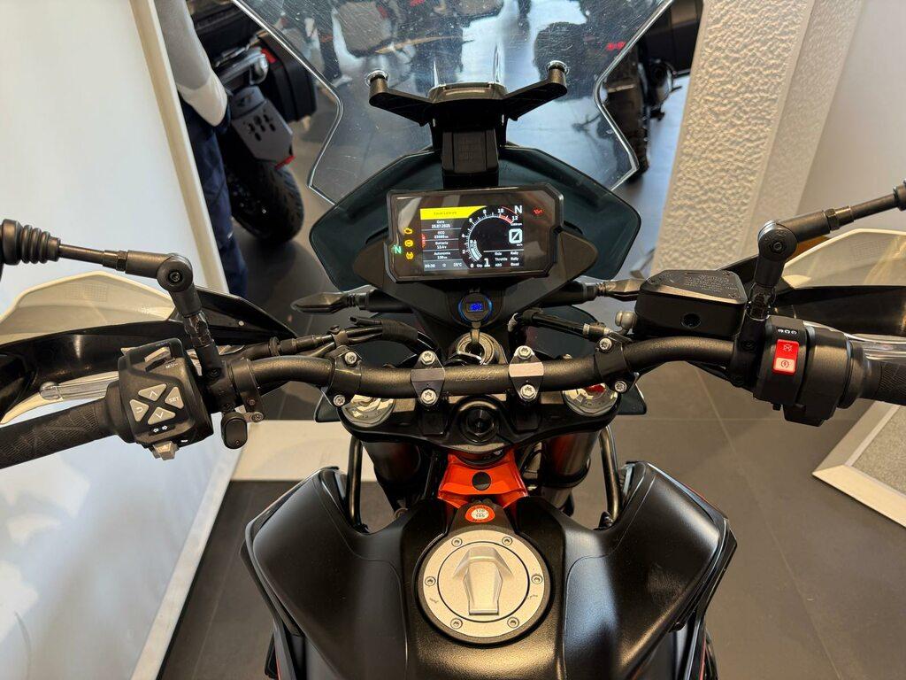 890 ADVENTURE