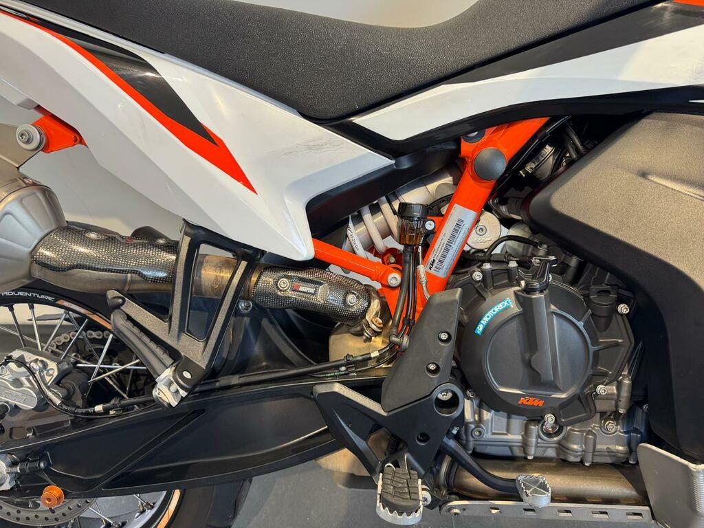 890 ADVENTURE