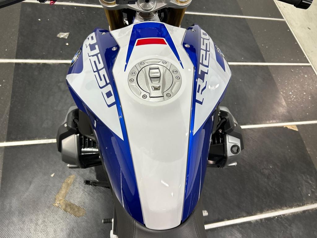 R 1250 R