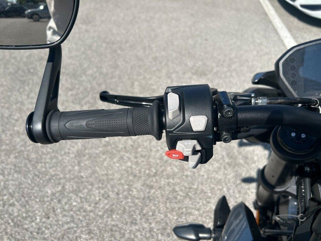 STREET TRIPLE 765