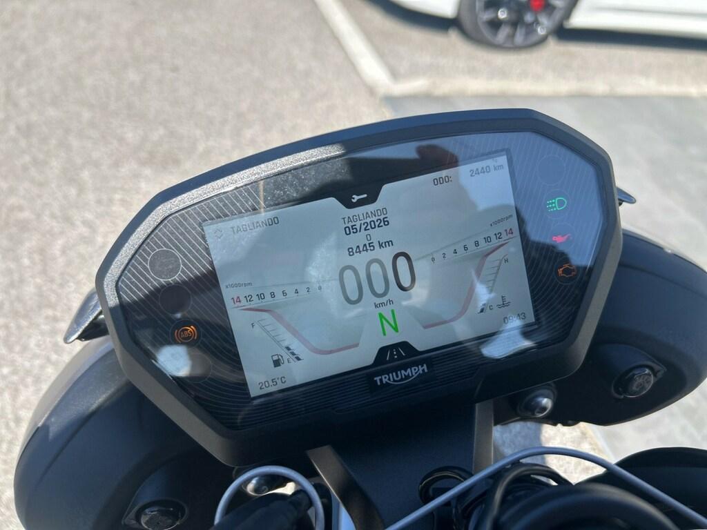 STREET TRIPLE 765