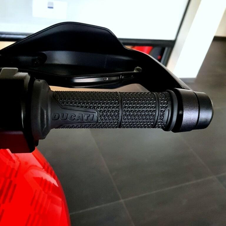 MULTISTRADA V4