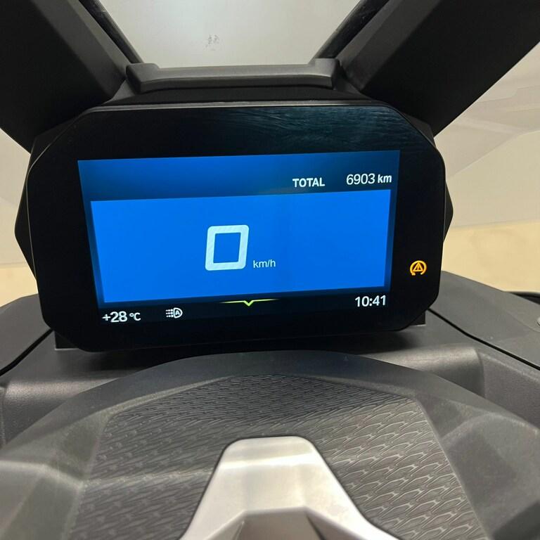 C 400 X