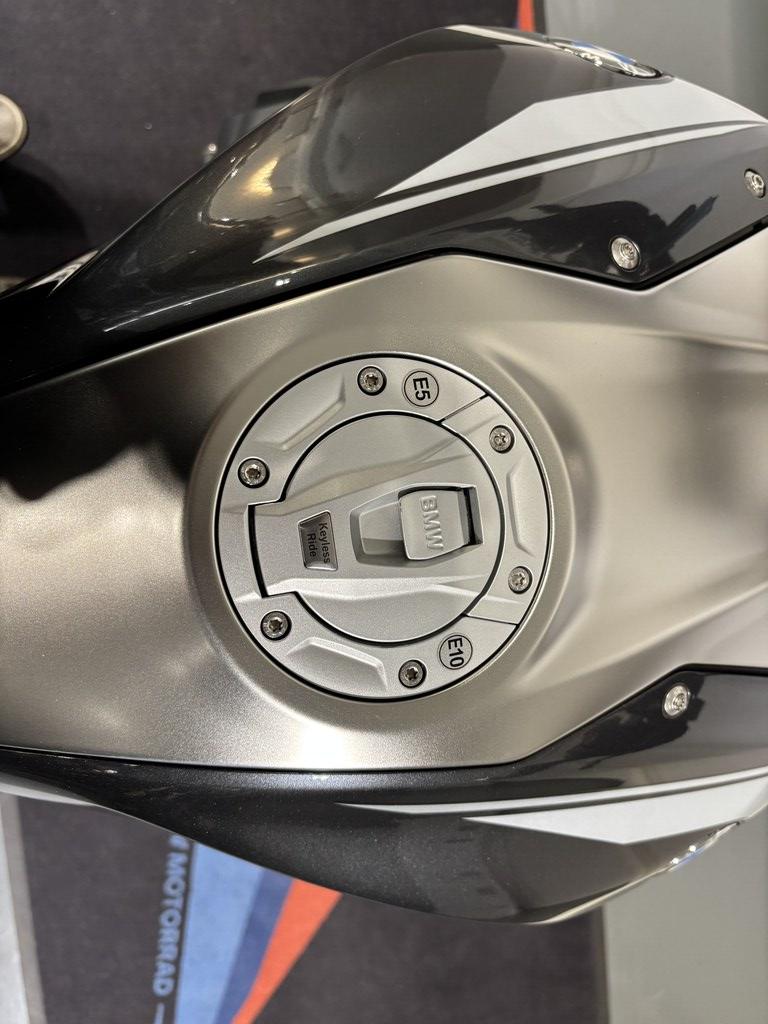 R 1250 R