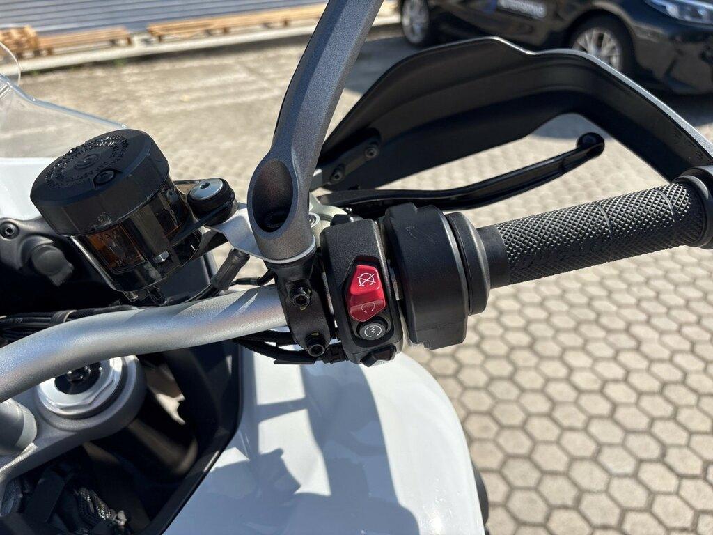 MULTISTRADA V4