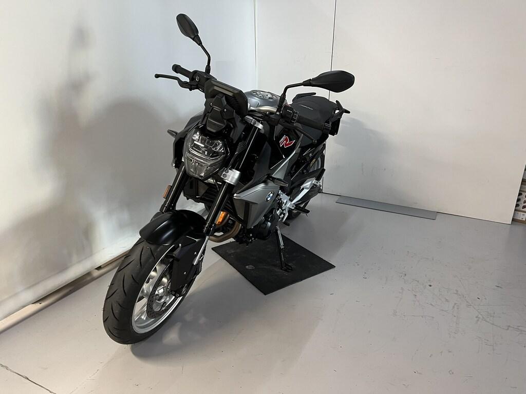 F 900 R