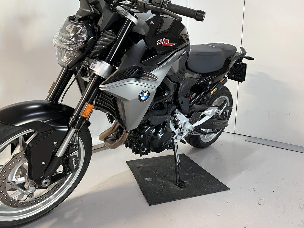 F 900 R