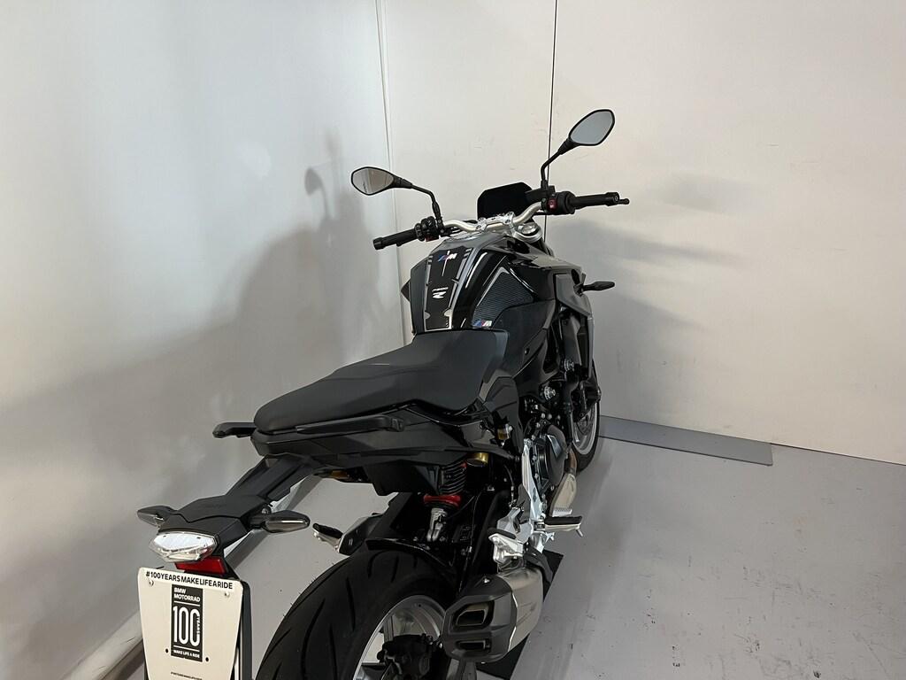 F 900 R