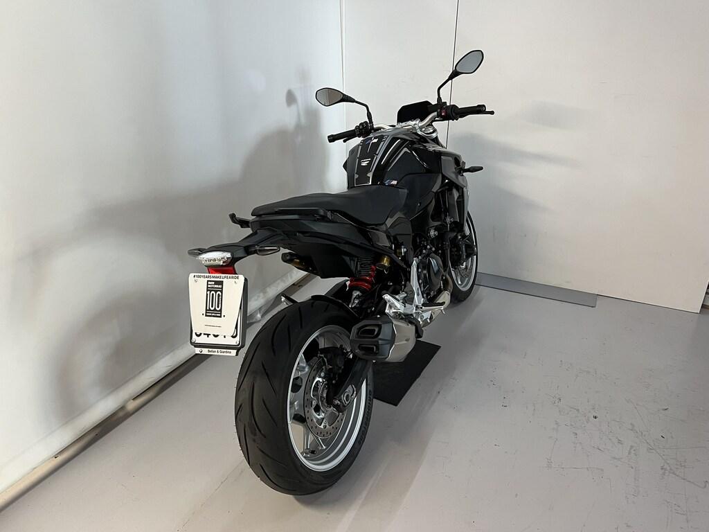 F 900 R