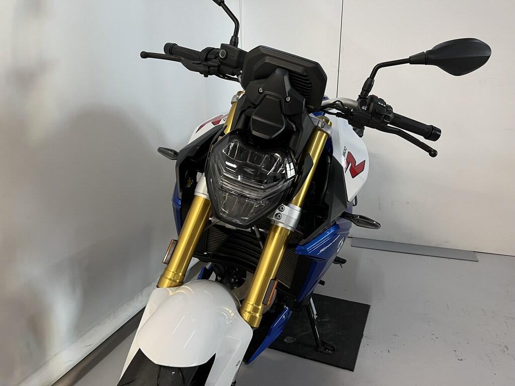F 900 R
