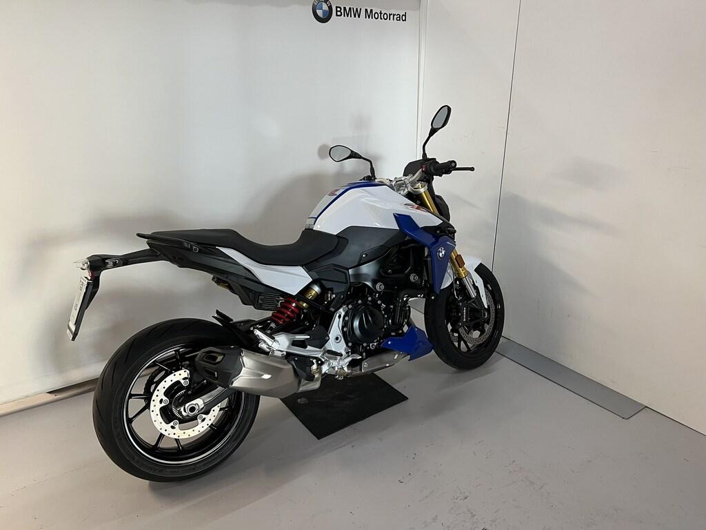 F 900 R