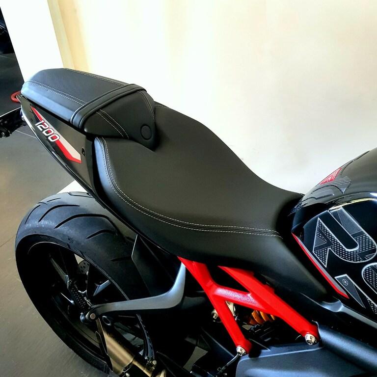 SPEED TRIPLE 1200