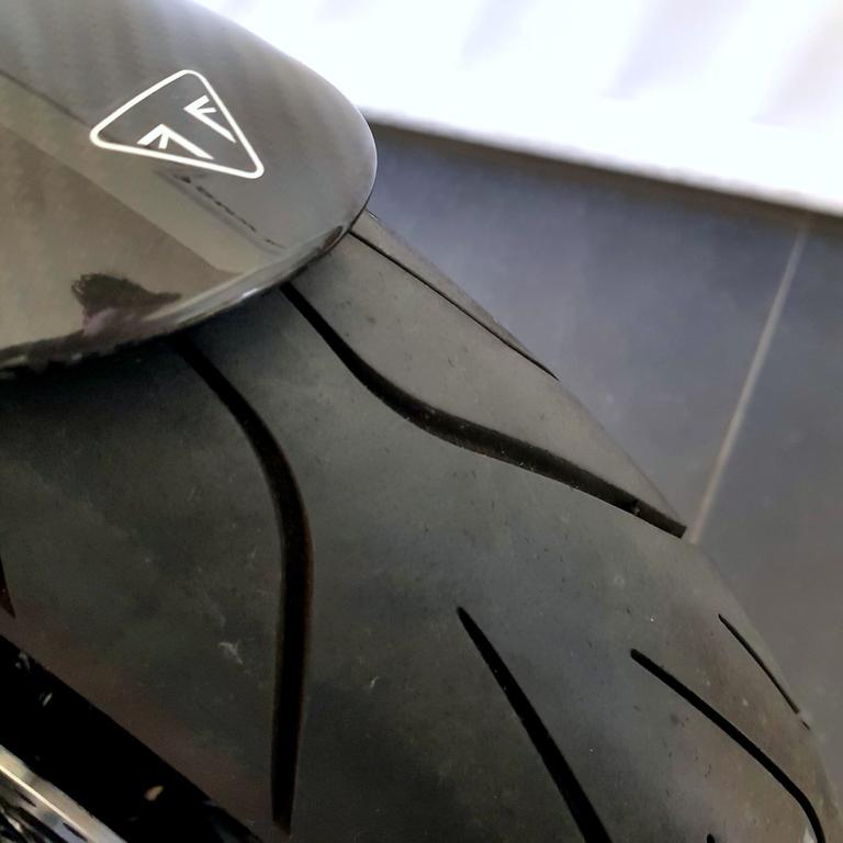 SPEED TRIPLE 1200