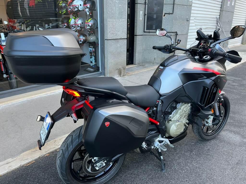 MULTISTRADA V4