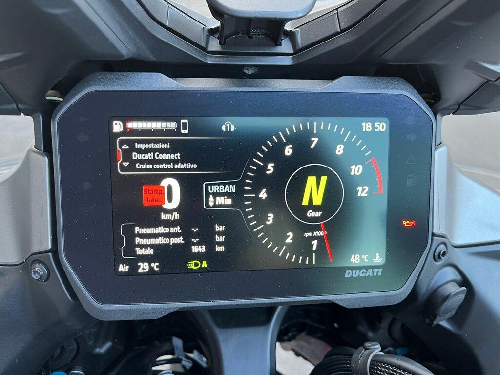 MULTISTRADA V4