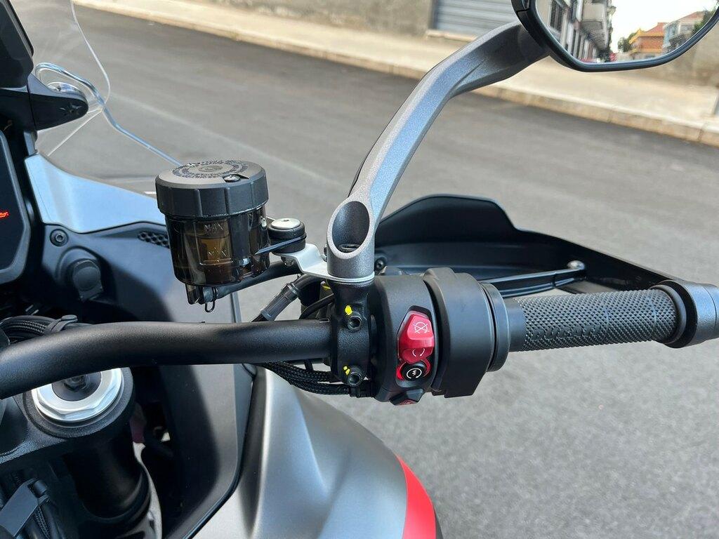 MULTISTRADA V4