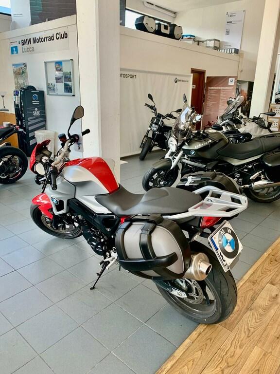 F 800 R