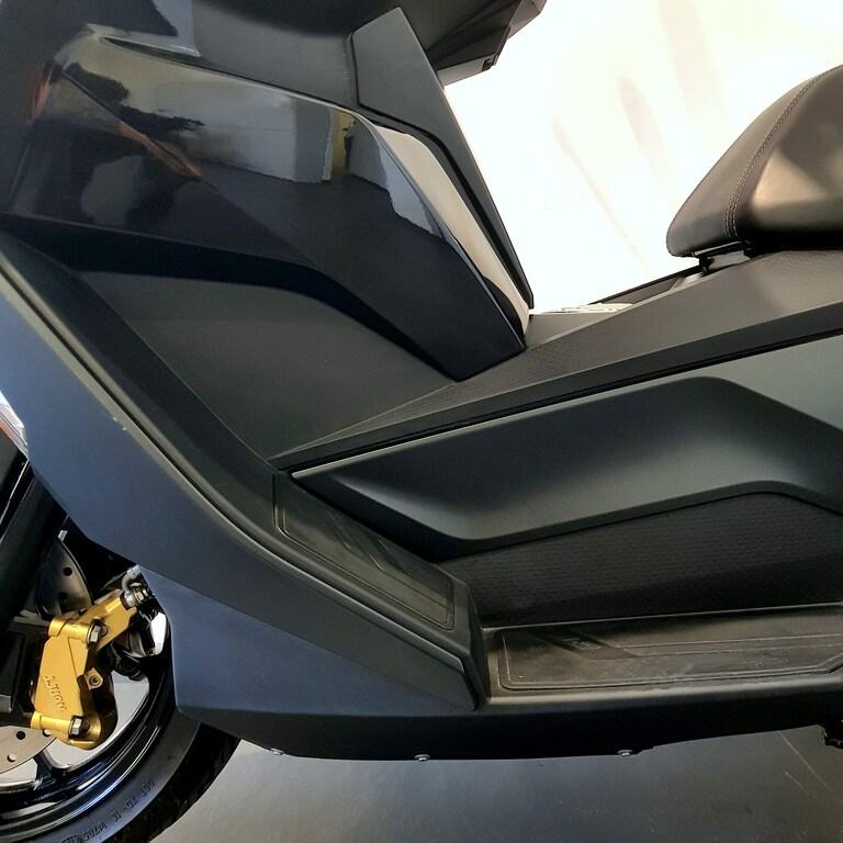 C 400 GT