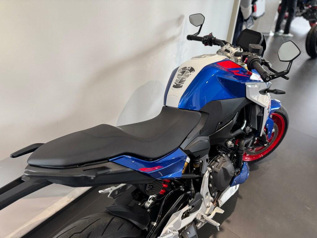 F 900 R