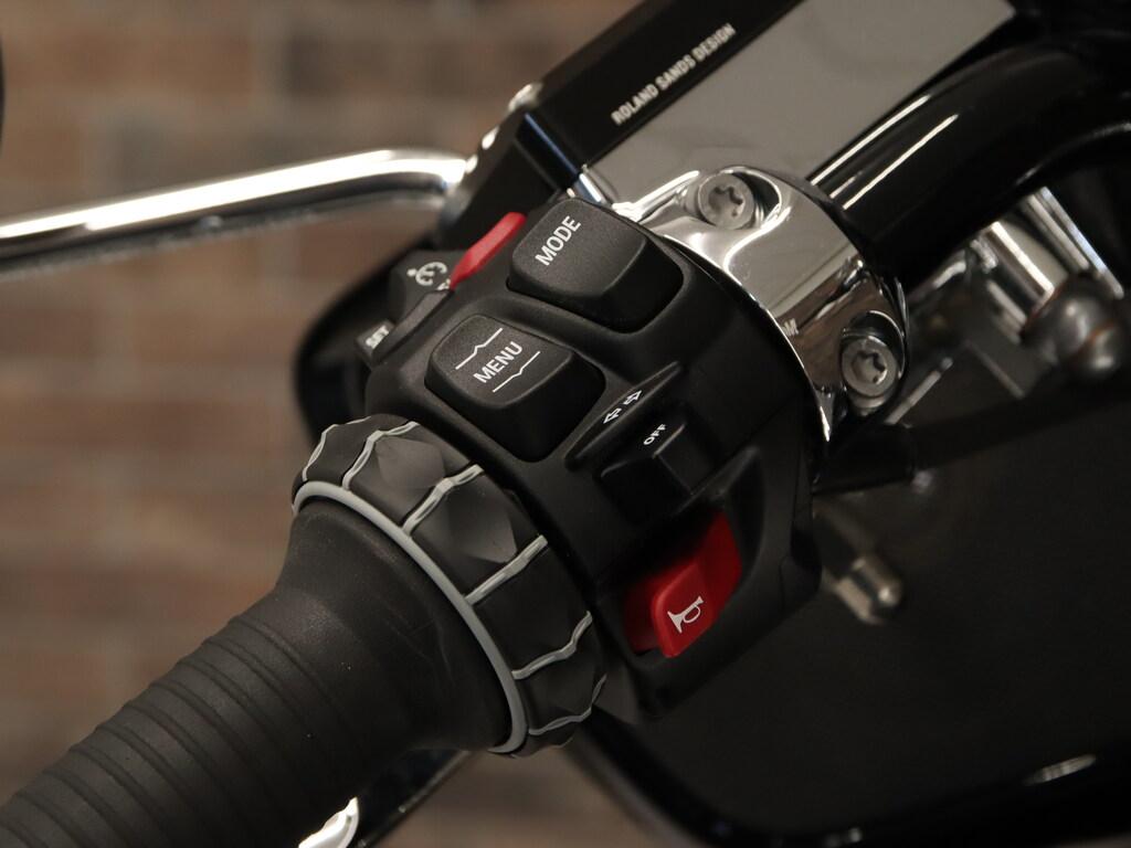 R 18