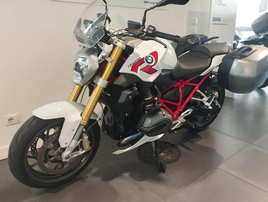 R 1200 R