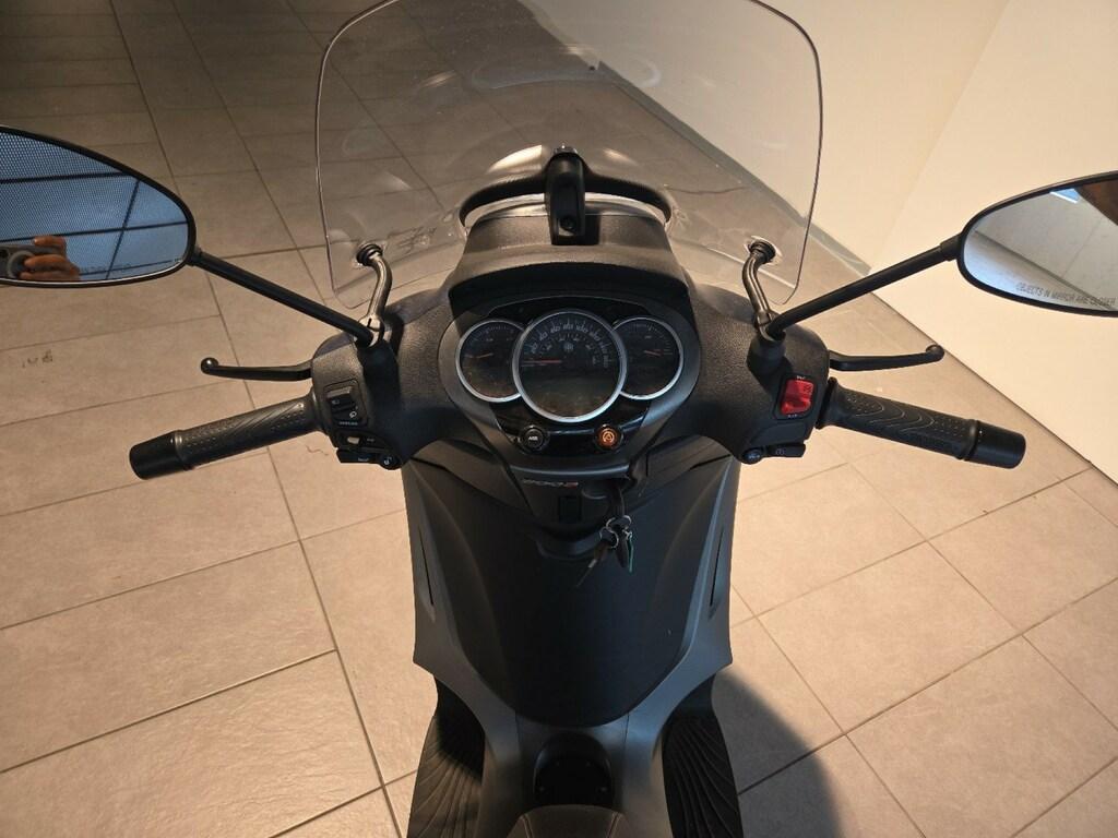 BEVERLY 300
