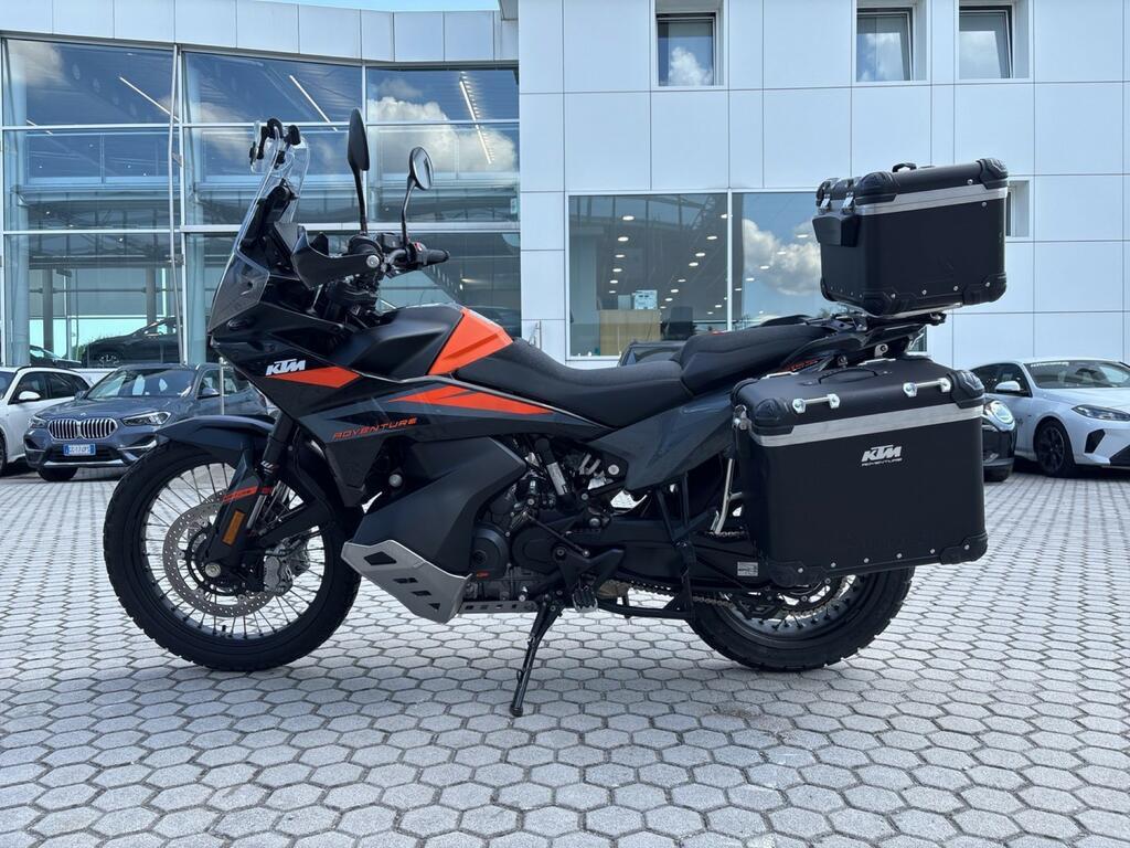 890 ADVENTURE