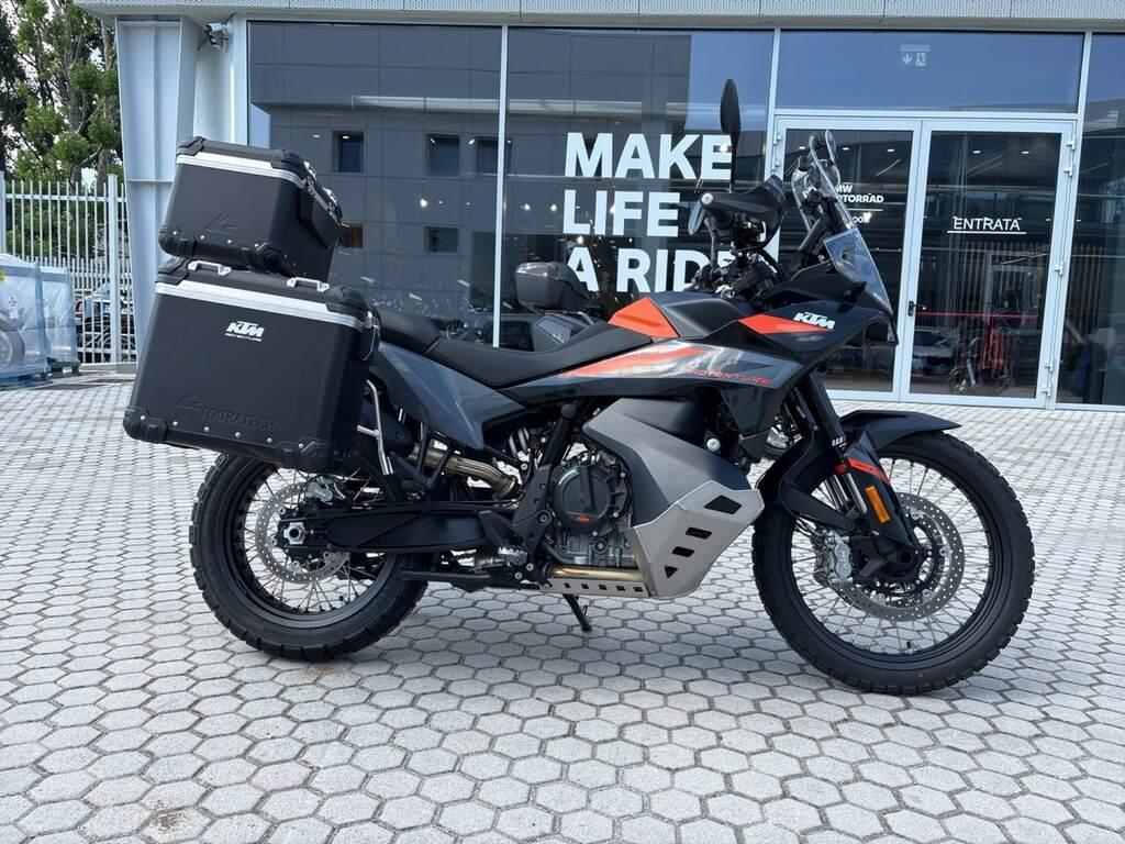 890 ADVENTURE