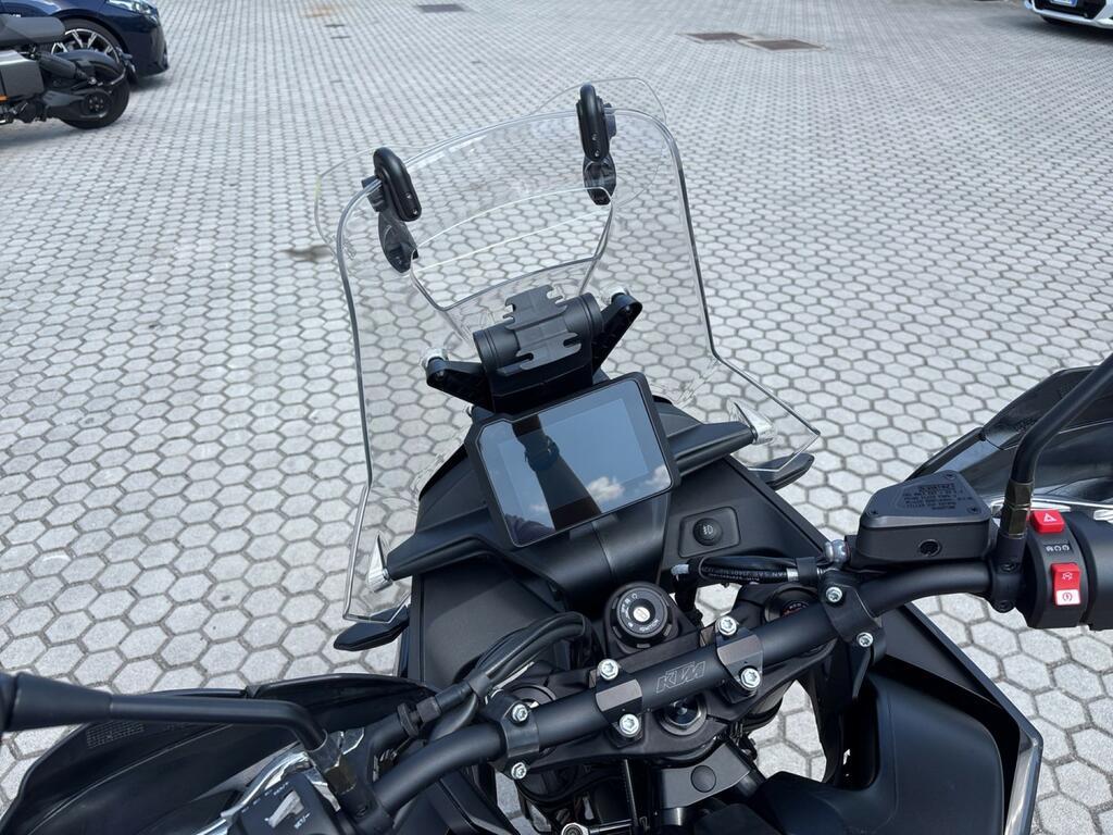 890 ADVENTURE
