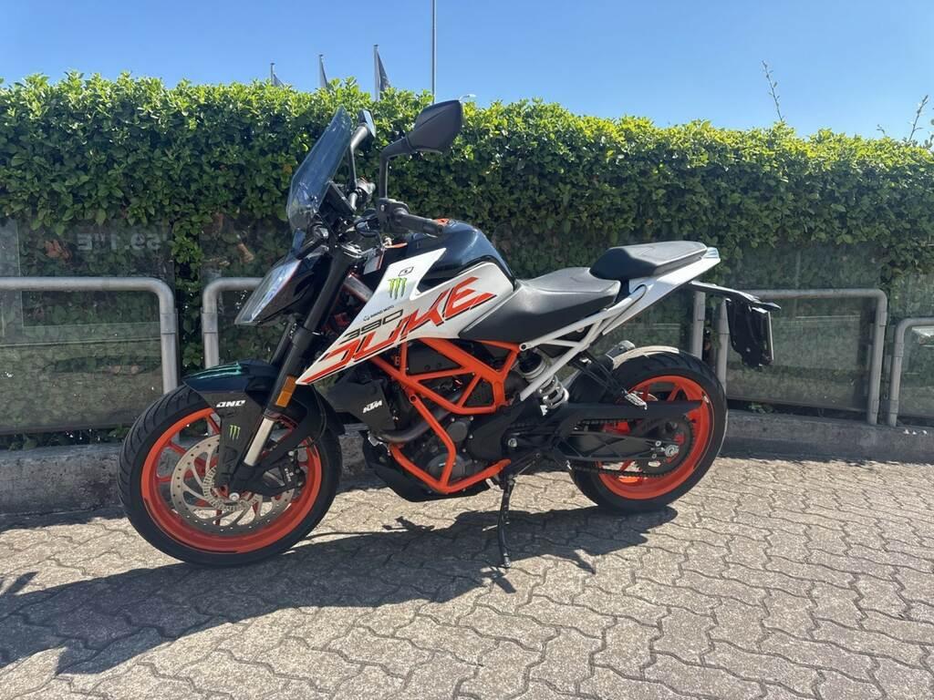 390 DUKE