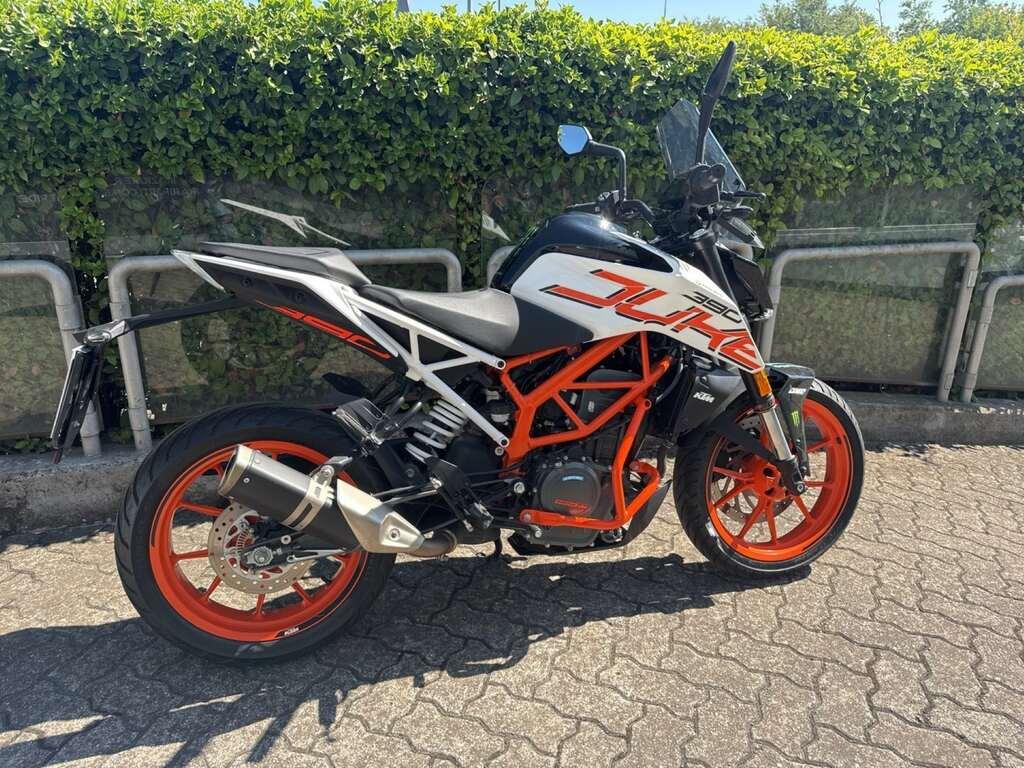 390 DUKE