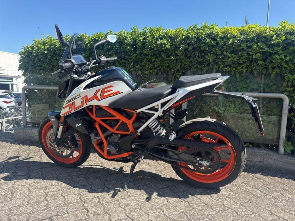 390 DUKE