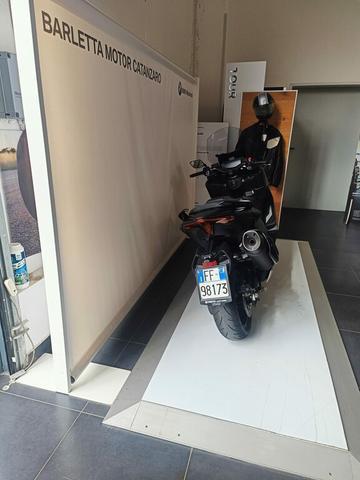 T-MAX 560