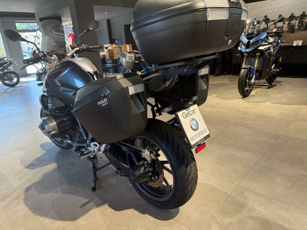 R 1200 R