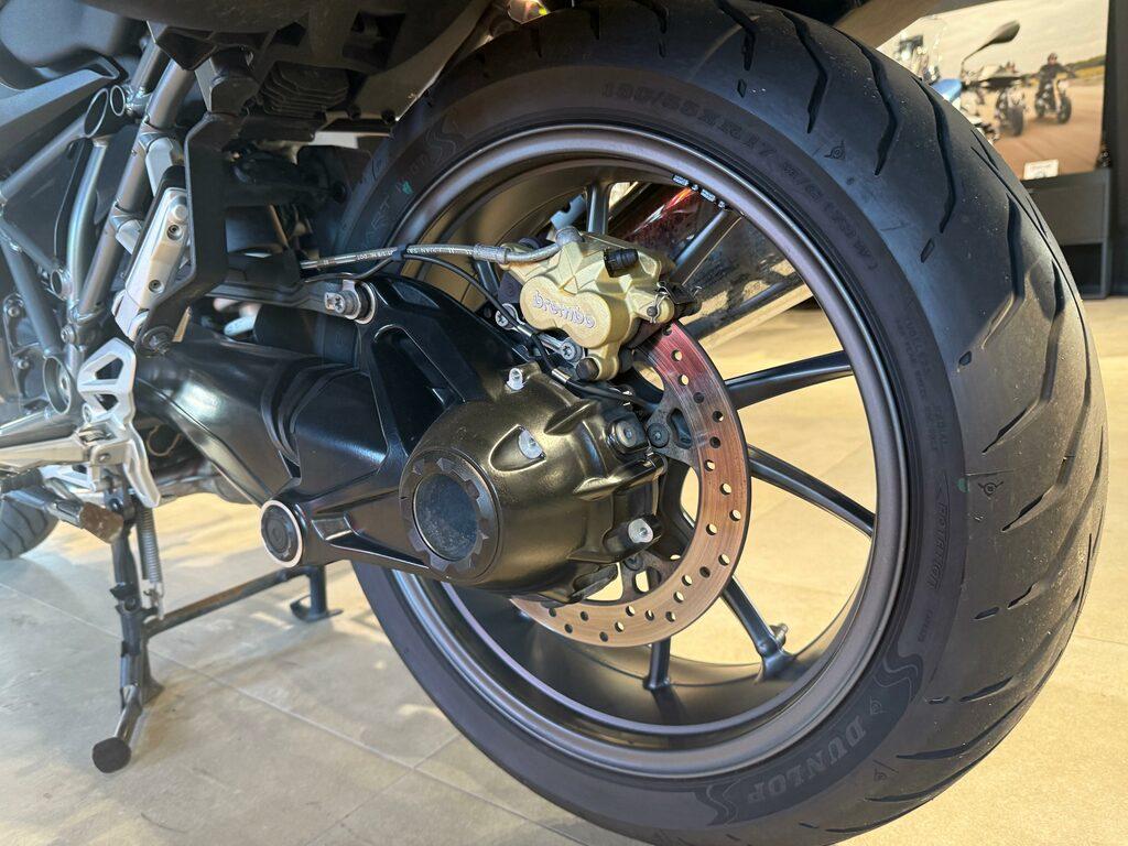 R 1200 R