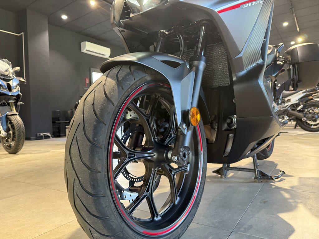 INTEGRA 750