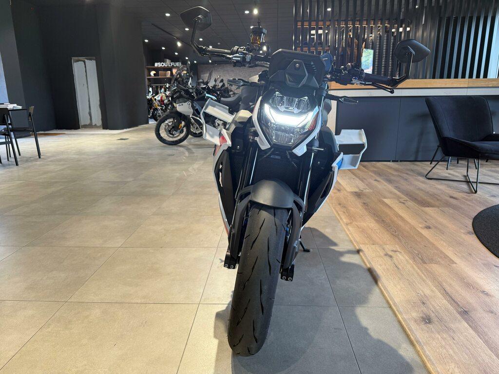 M 1000 R