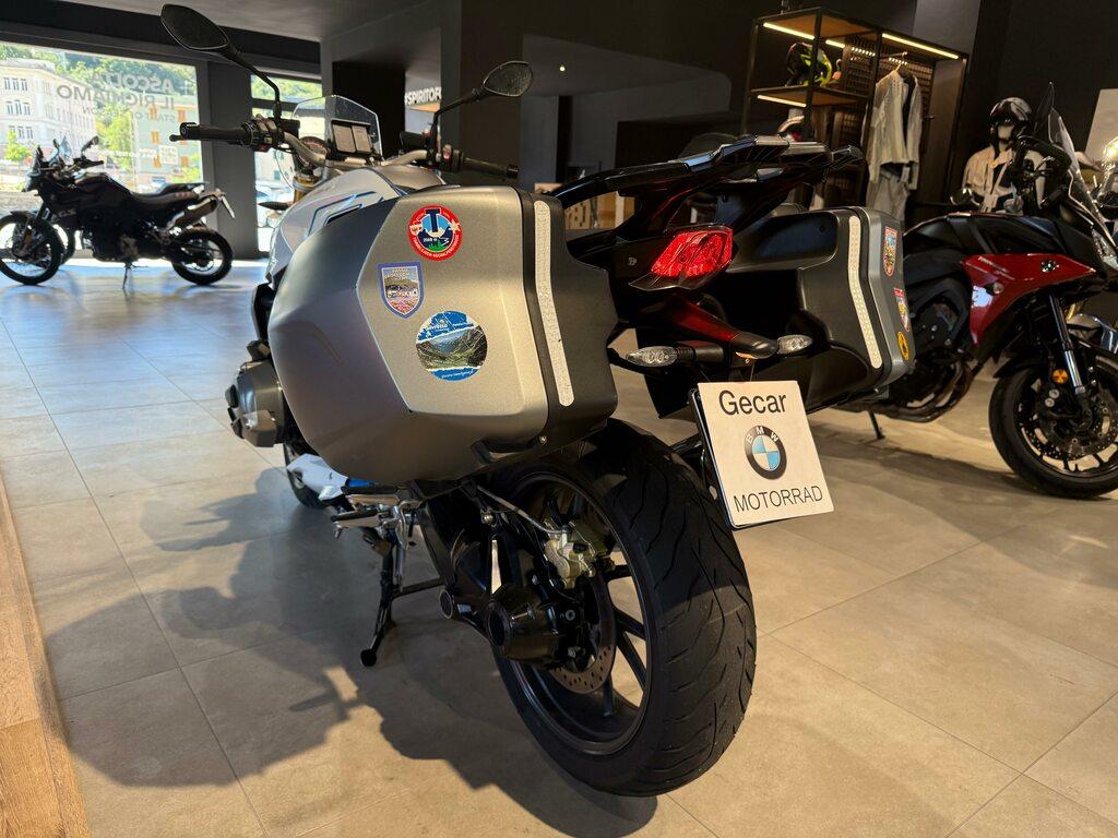 R 1200 R