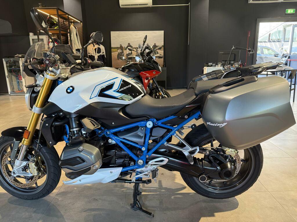 R 1200 R