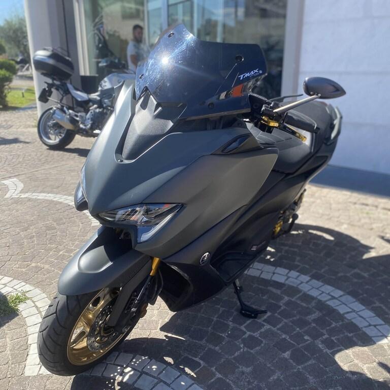 T-MAX 560