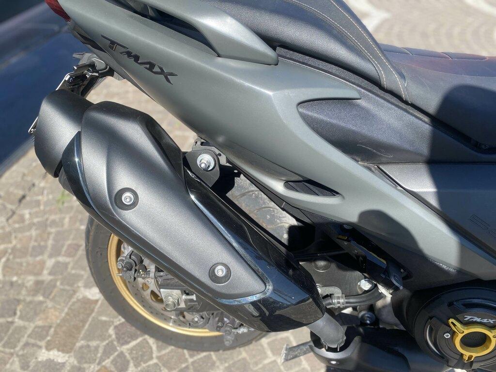 T-MAX 560