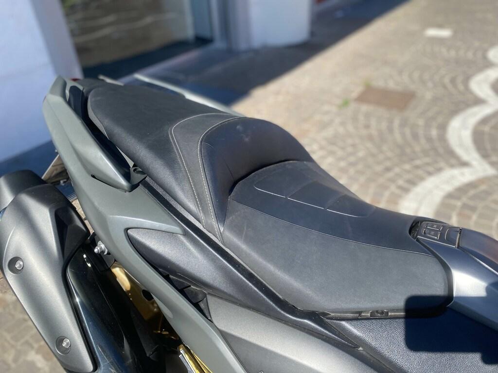 T-MAX 560