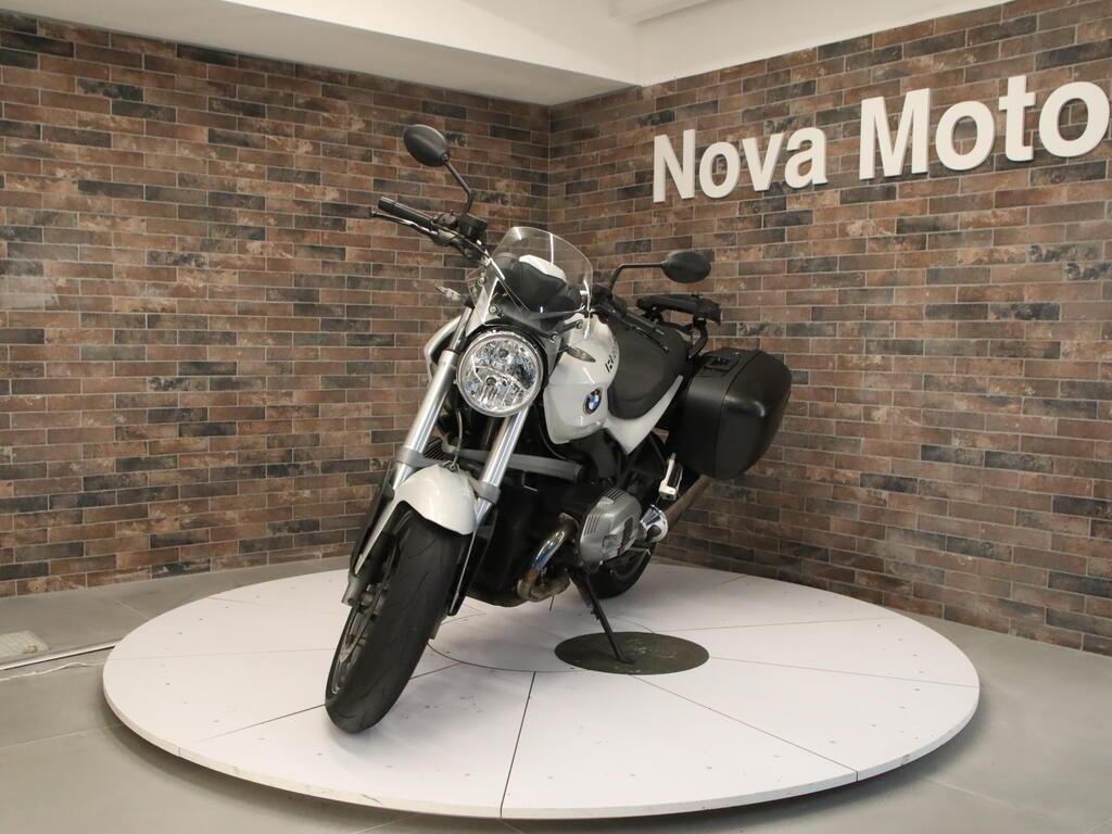 R 1200 R