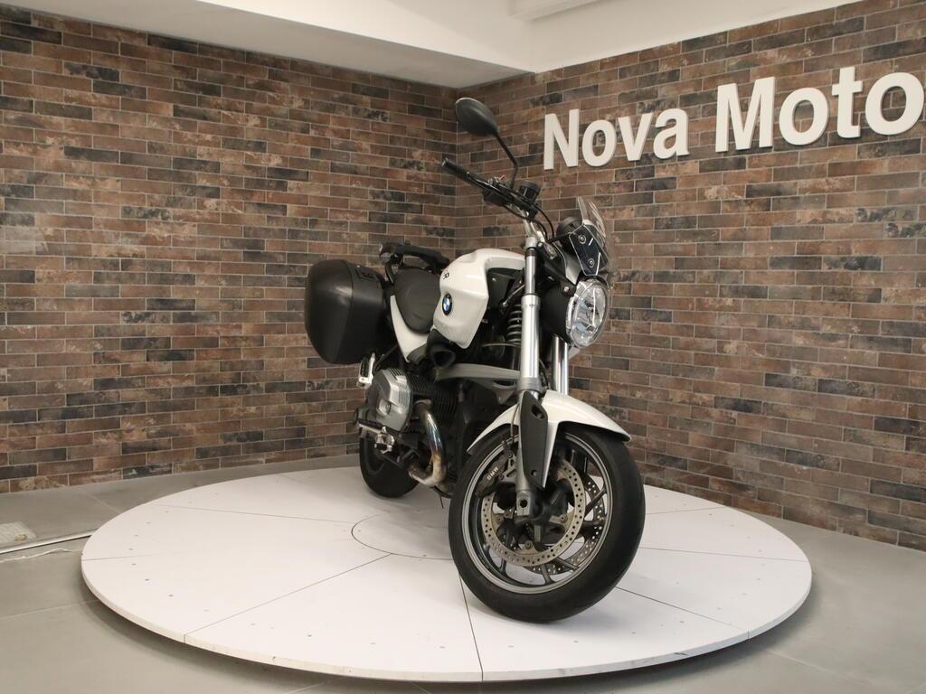 R 1200 R