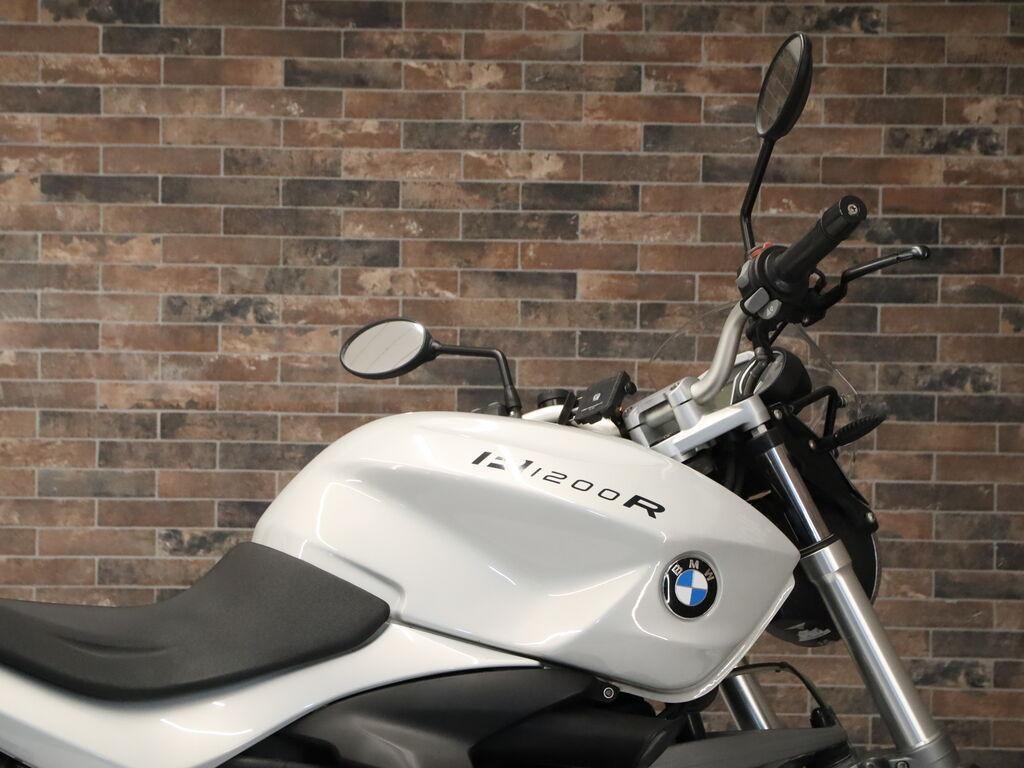 R 1200 R