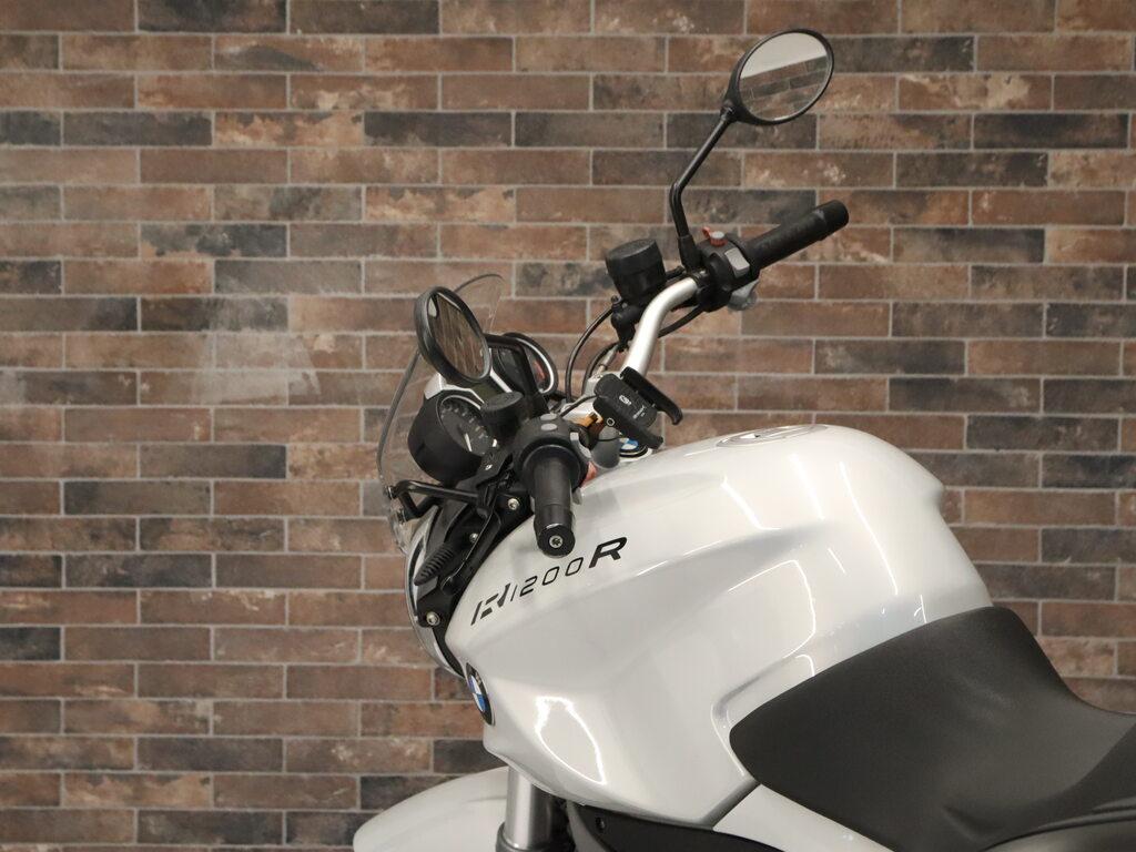 R 1200 R