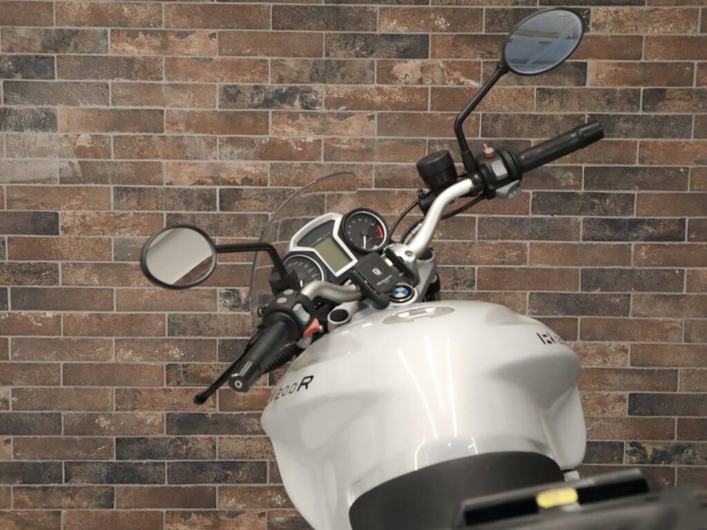 R 1200 R