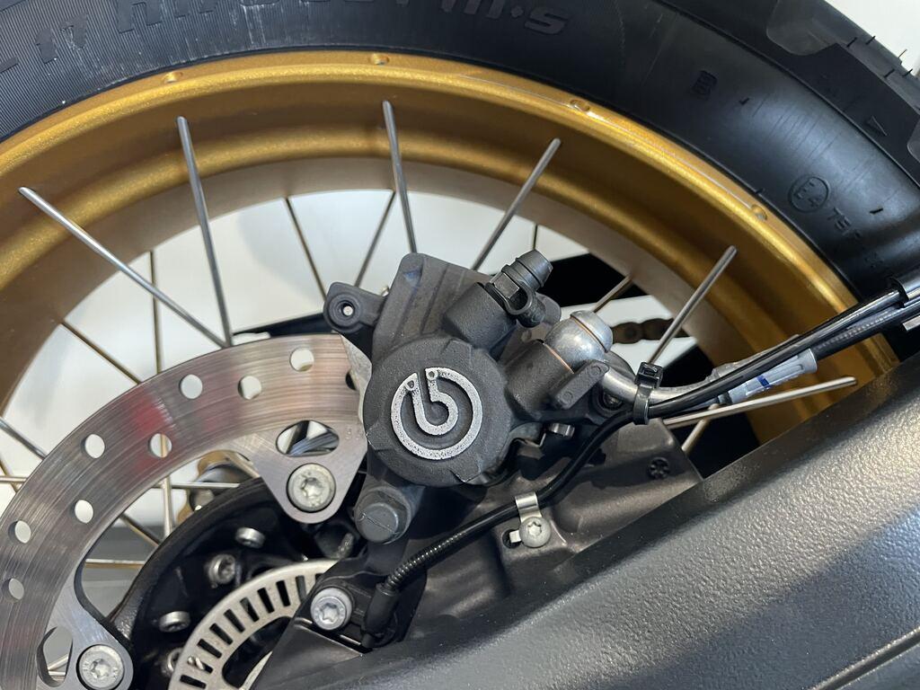 F 900 GS