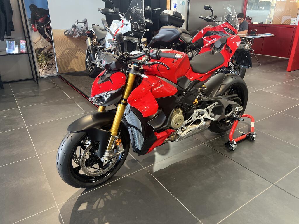 STREETFIGHTER V4 1100